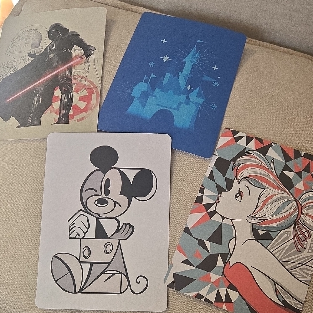 Set of 4 Disney postcards